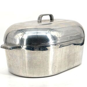 WAGNER WARE SIDNEY-0- MAGNALITE 4269 17 QT. Roaster With Trivet